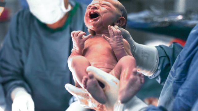 فرص الإنجاب بالنسبة للرجل تضعف مع تجاوزه الأربعين