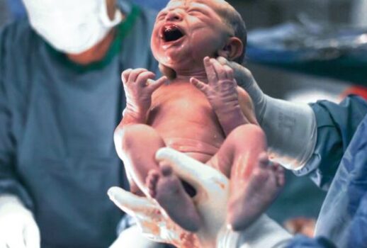 فرص الإنجاب بالنسبة للرجل تضعف مع تجاوزه الأربعين